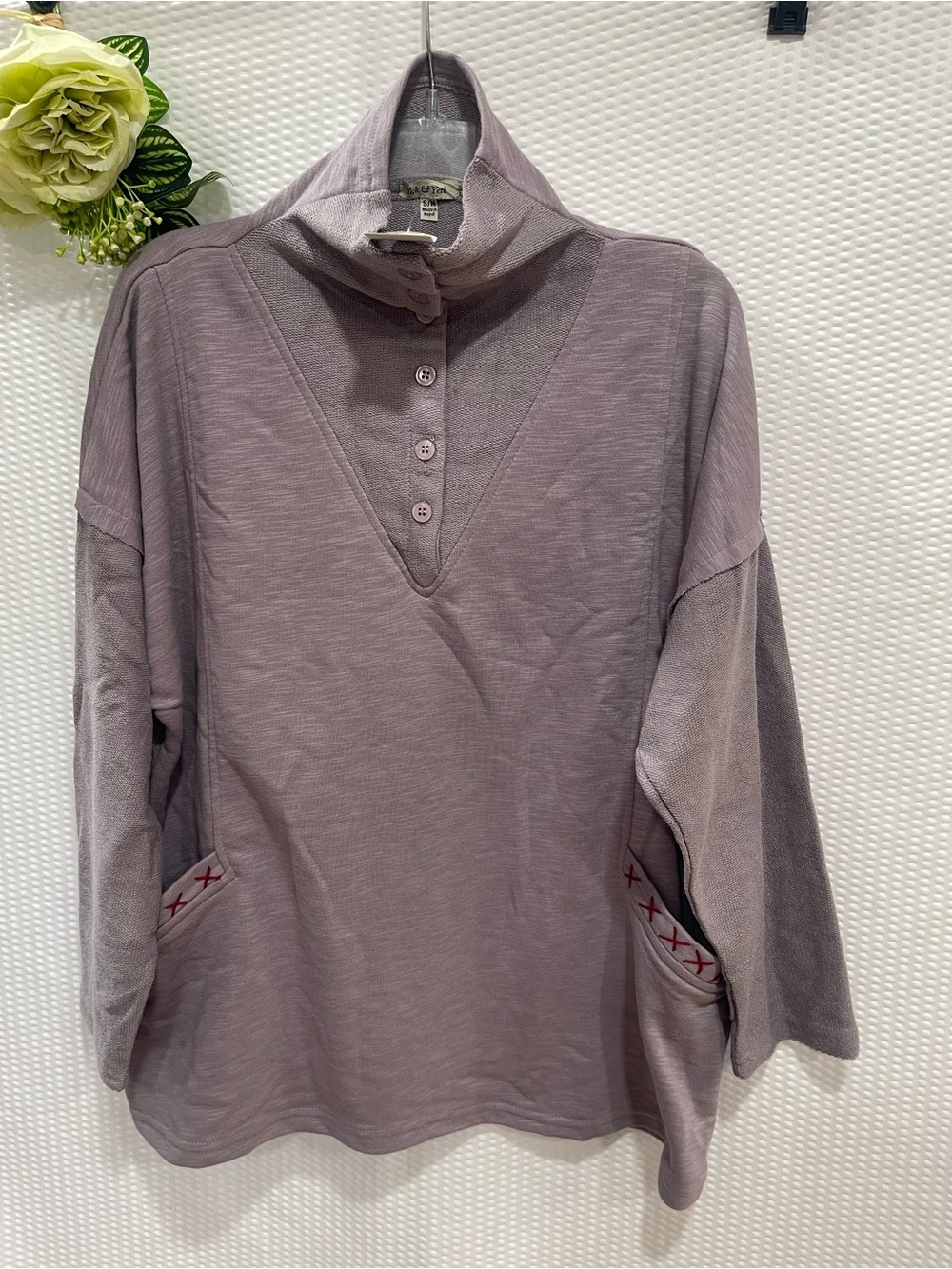 NWT Yak & Yeti Women’s S/M Mauve Boho Tunic Sweatshirt Handmade Nepal
New
